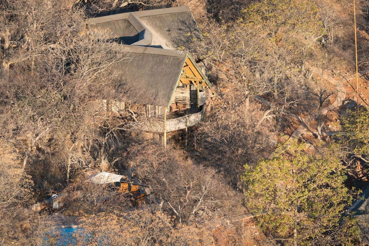Ongava Lodge Okaukuejo Esterno foto